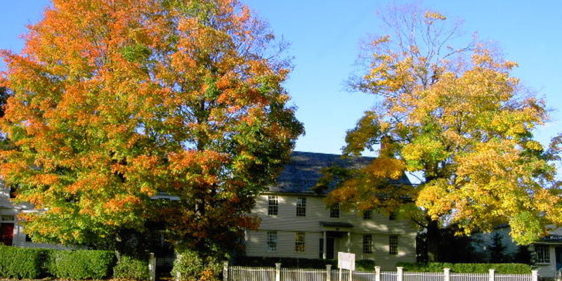 Litchfield Hills countryside with fall foliage
