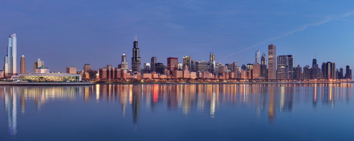 Chicago Illinois skyline along Lake Michigan