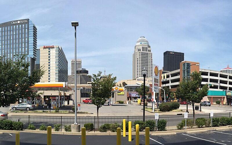 Downtown Louisville, Kentucky buildings viewed from street level