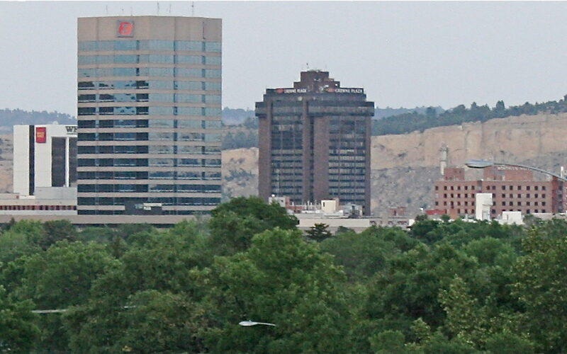 Billings, Montana skyline with Rimrocks sandstone cliffs