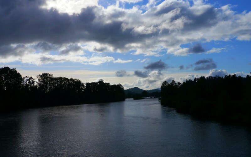 Willamette River with trees and hills near Eugene, Oregon
