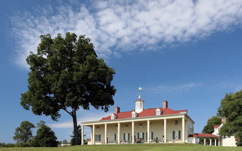 George Washington's Mount Vernon estate overlooking the Potomac River