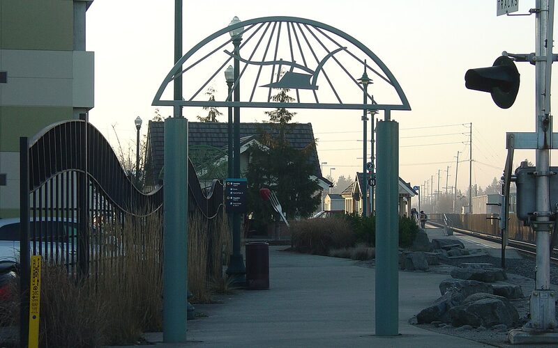 Puyallup Washington downtown area with Mount Rainier in the background